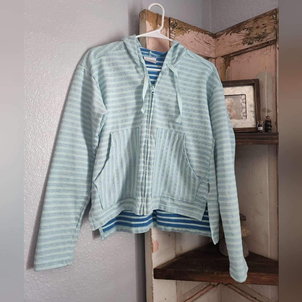 Columbia sweatshirt